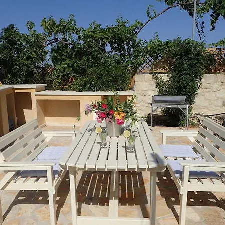 Villa Small Village, 2 Together For 2 Families Dhrépanos