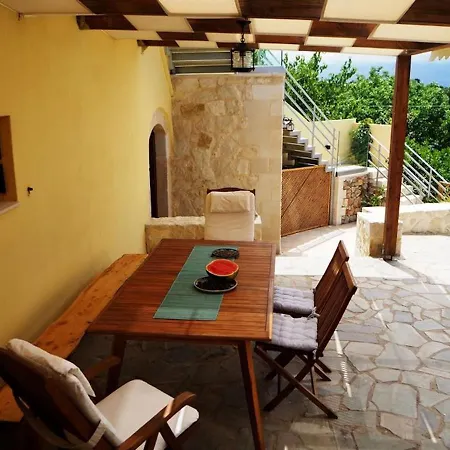 Small Village, 2 Together For 2 Families * Dhrépanos